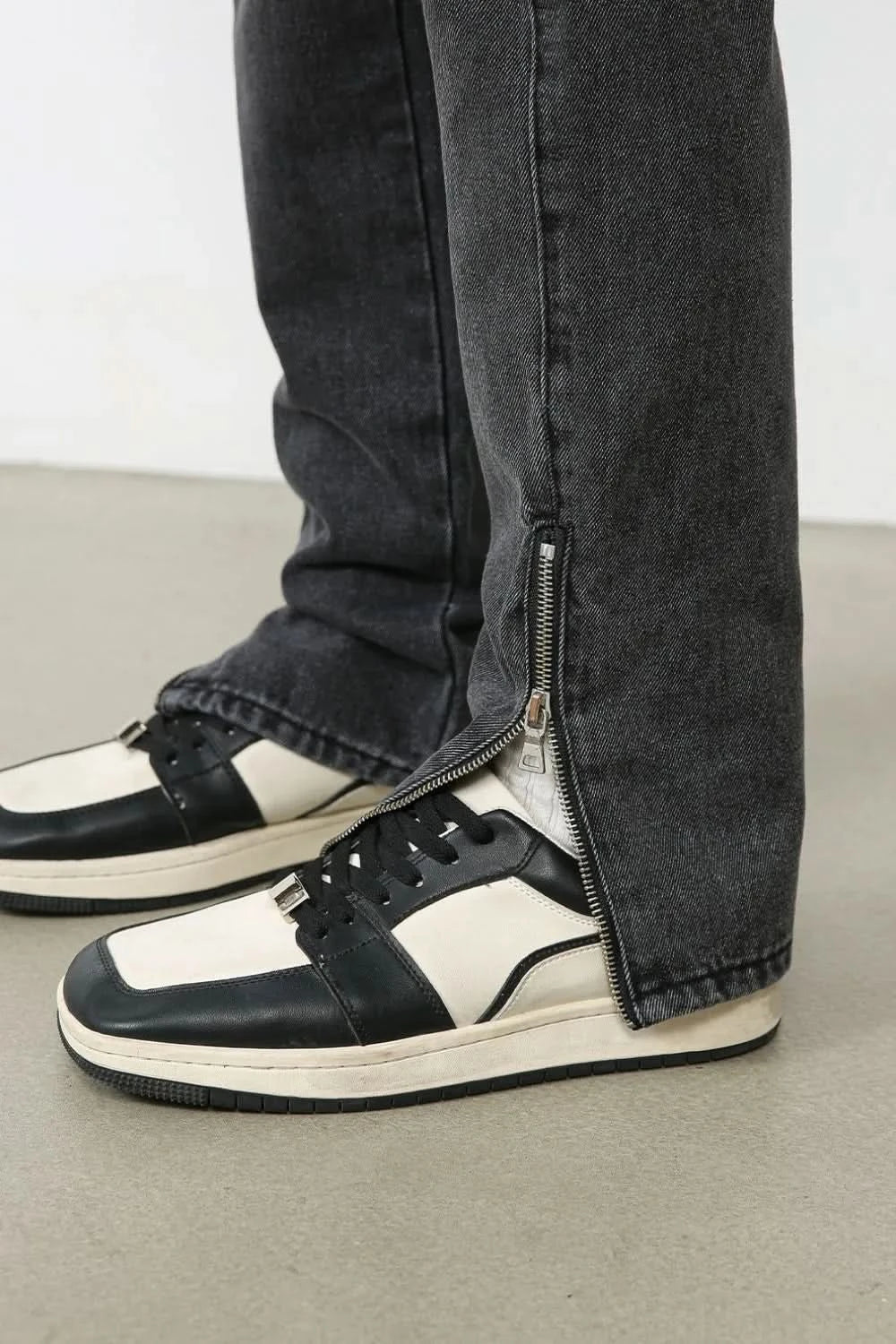 e44740b9-fc45-452a-bc6e-b3c455d43b0d-Max